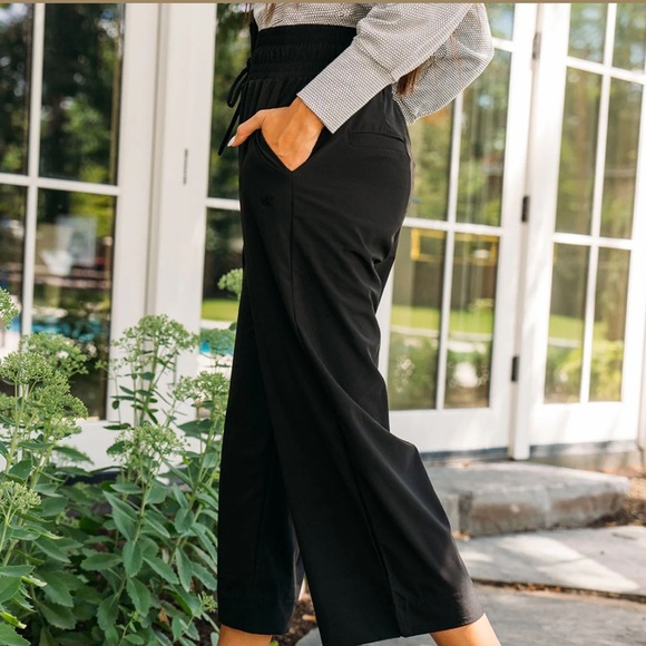 Albion Black Audrey Crop Wide-Leg Trouser XS - Picture 4 of 12